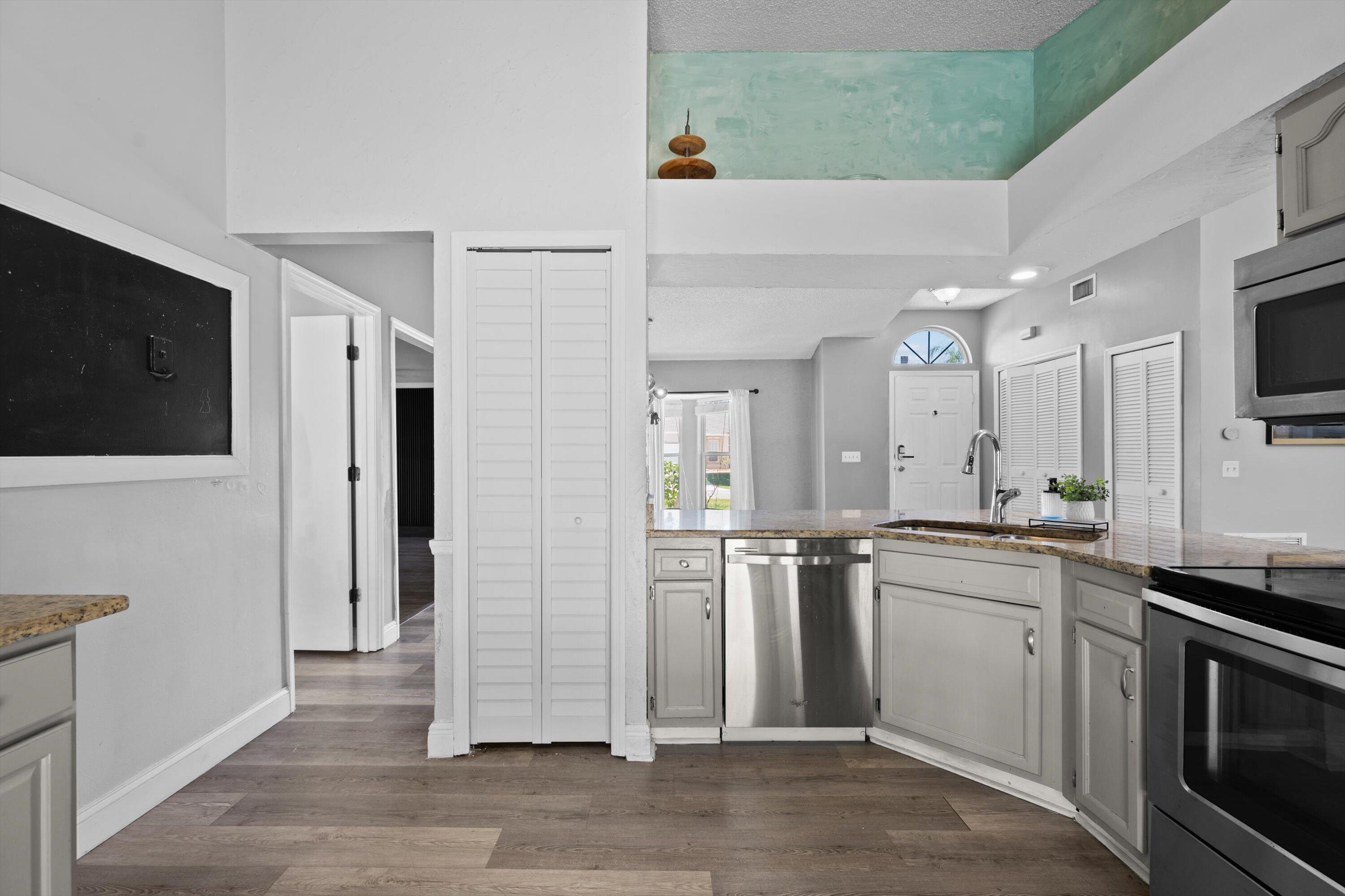 PORT ST LUCIE SECTION 30 - Residential