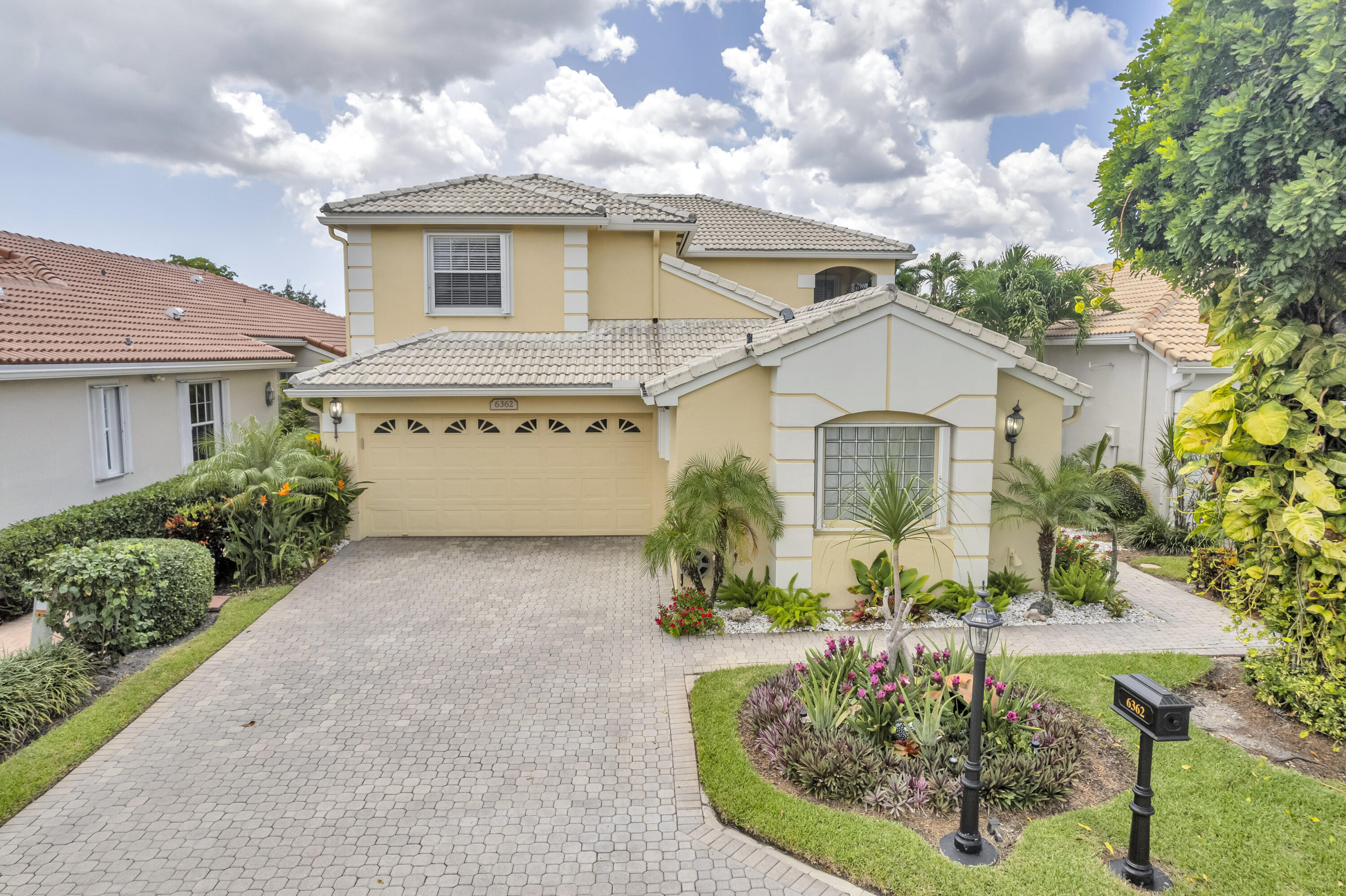 Welcome to Boca Pointe, one of Boca Raton's most inviting and prestigious communities. Here you'll enjoy the comfort of being just minutes from shopping, restaurants, entertainment, major highways, and of course, the beautiful beaches.As a resident, you'll also have the option to enjoy the Club lifestyle, offering resort-style amenities such as golf, sparkling pools, fitness facilities, and so much more, so you can choose the lifestyle that best suits you.This charming home offers plenty of privacy and features a convenient first-floor master suite. Fresh, move-in ready, and filled with possibilities, it's the perfect place to make your own.