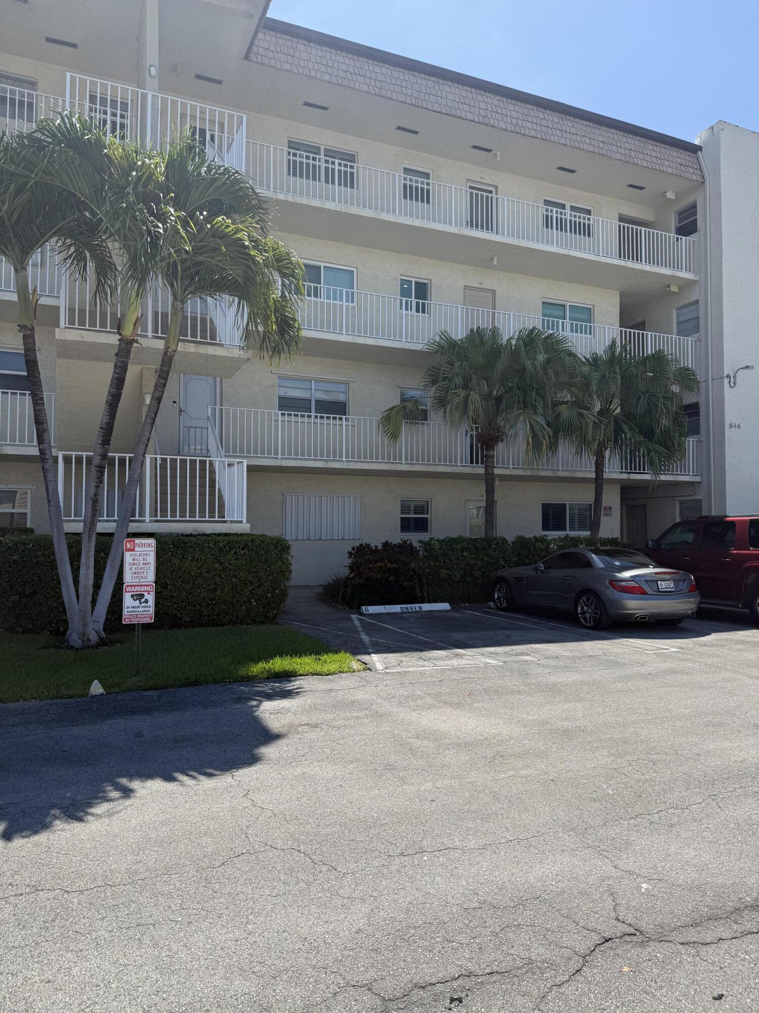 SNUG HARBOR GARDENS CONDO - Residential