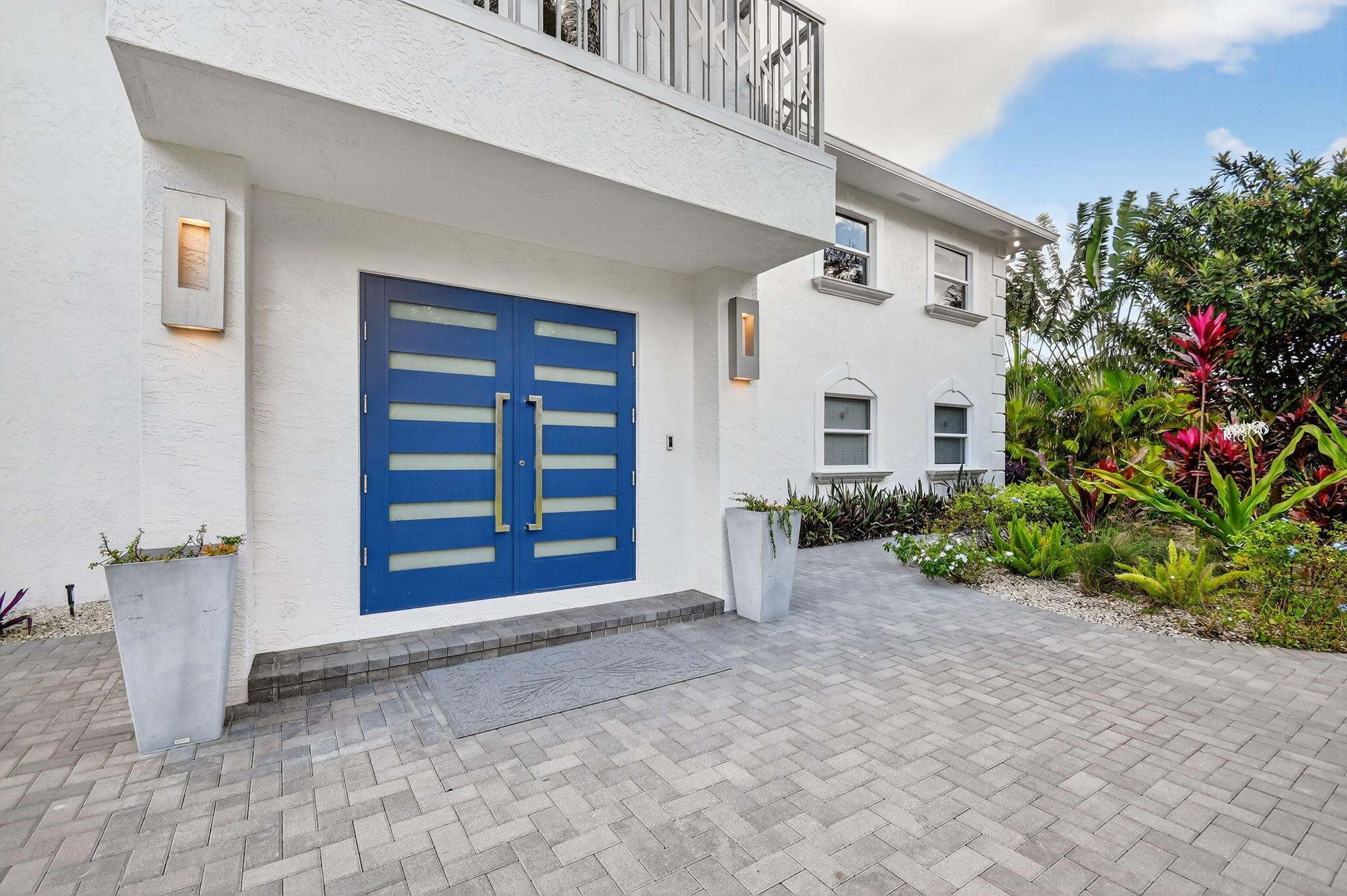 Properties 2900 Greenbriar Boulevard