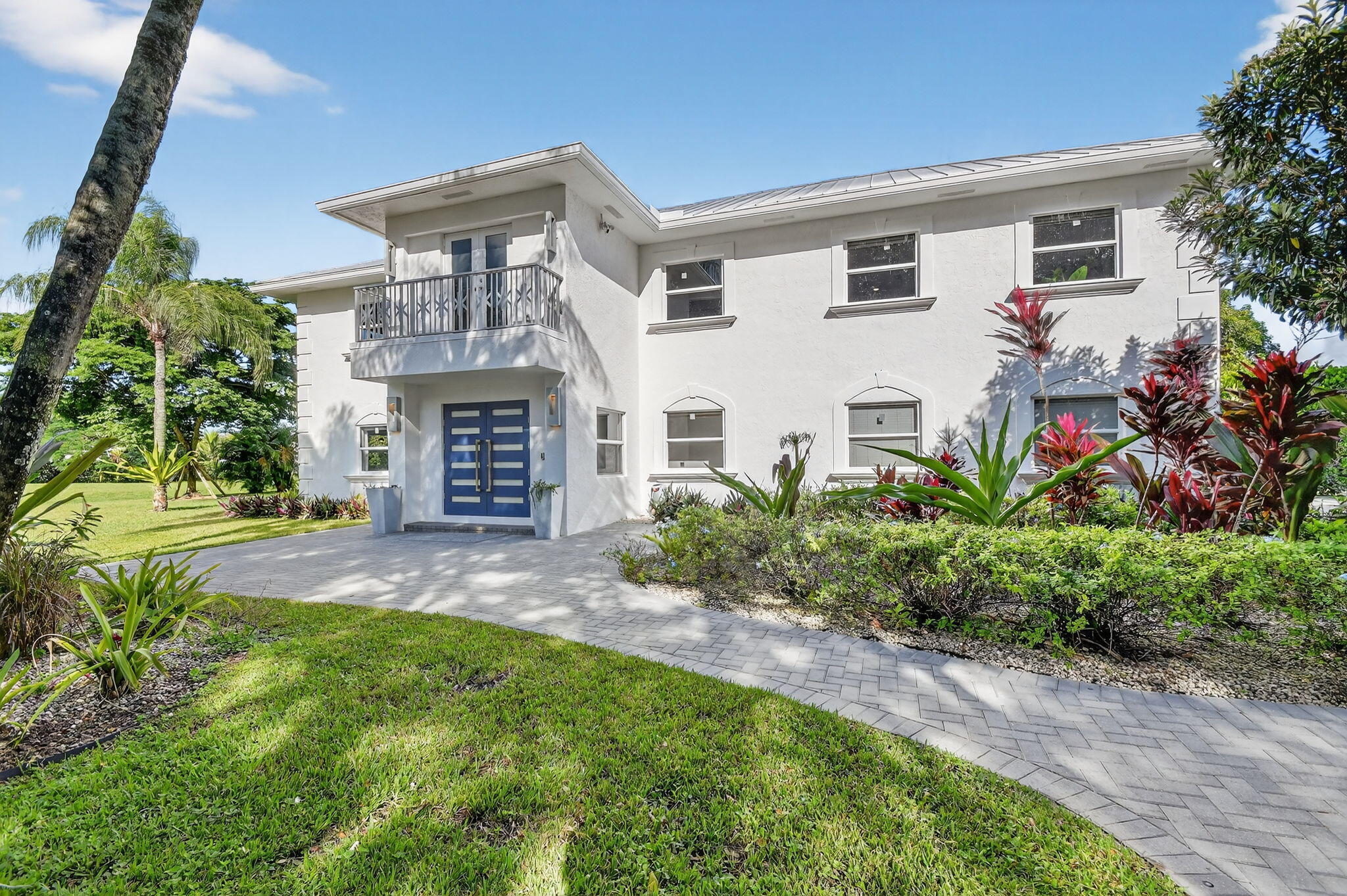 Properties 2900 Greenbriar Boulevard