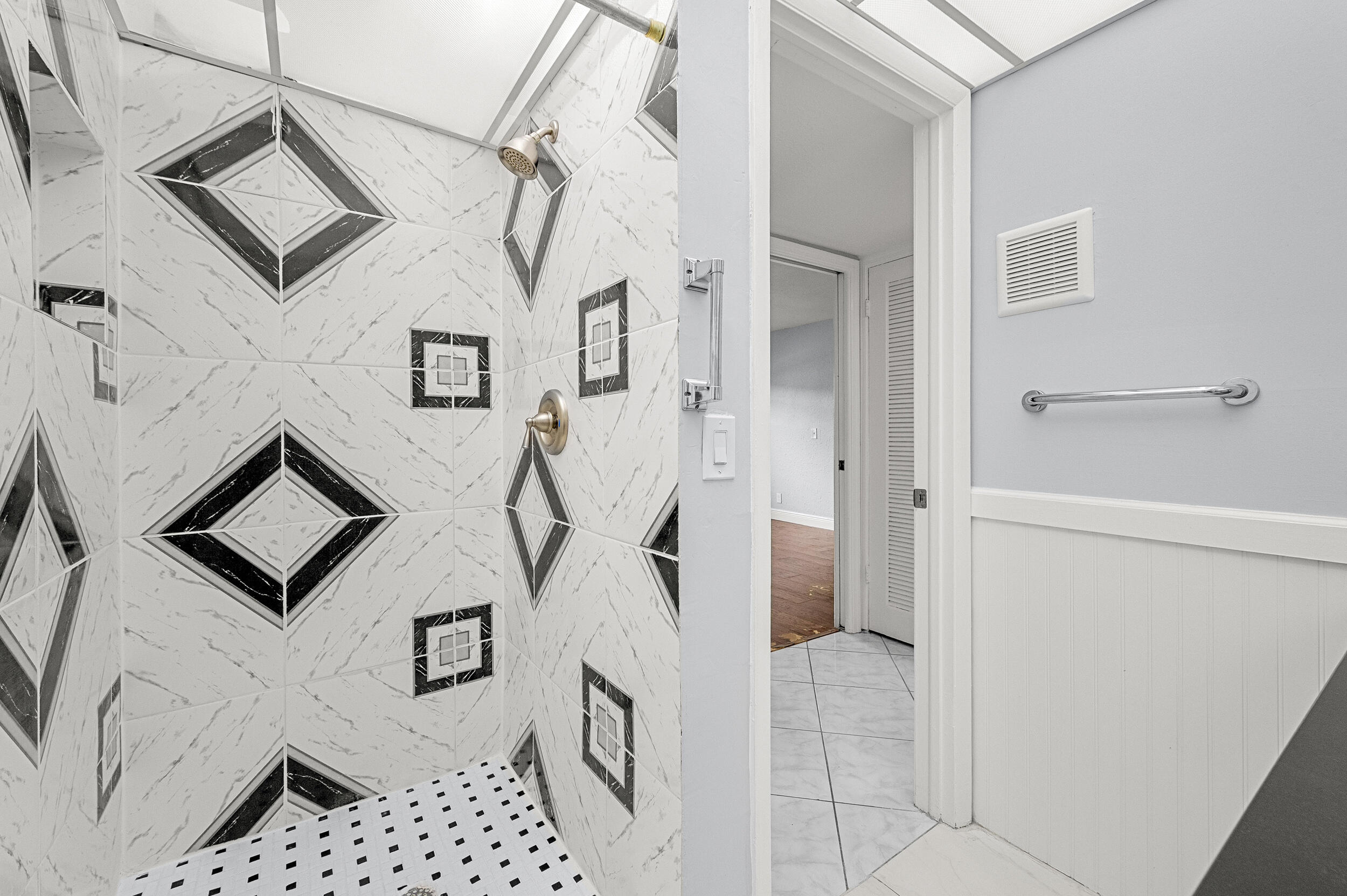 KINGS POINT NORMANDY CONDOS - Residential