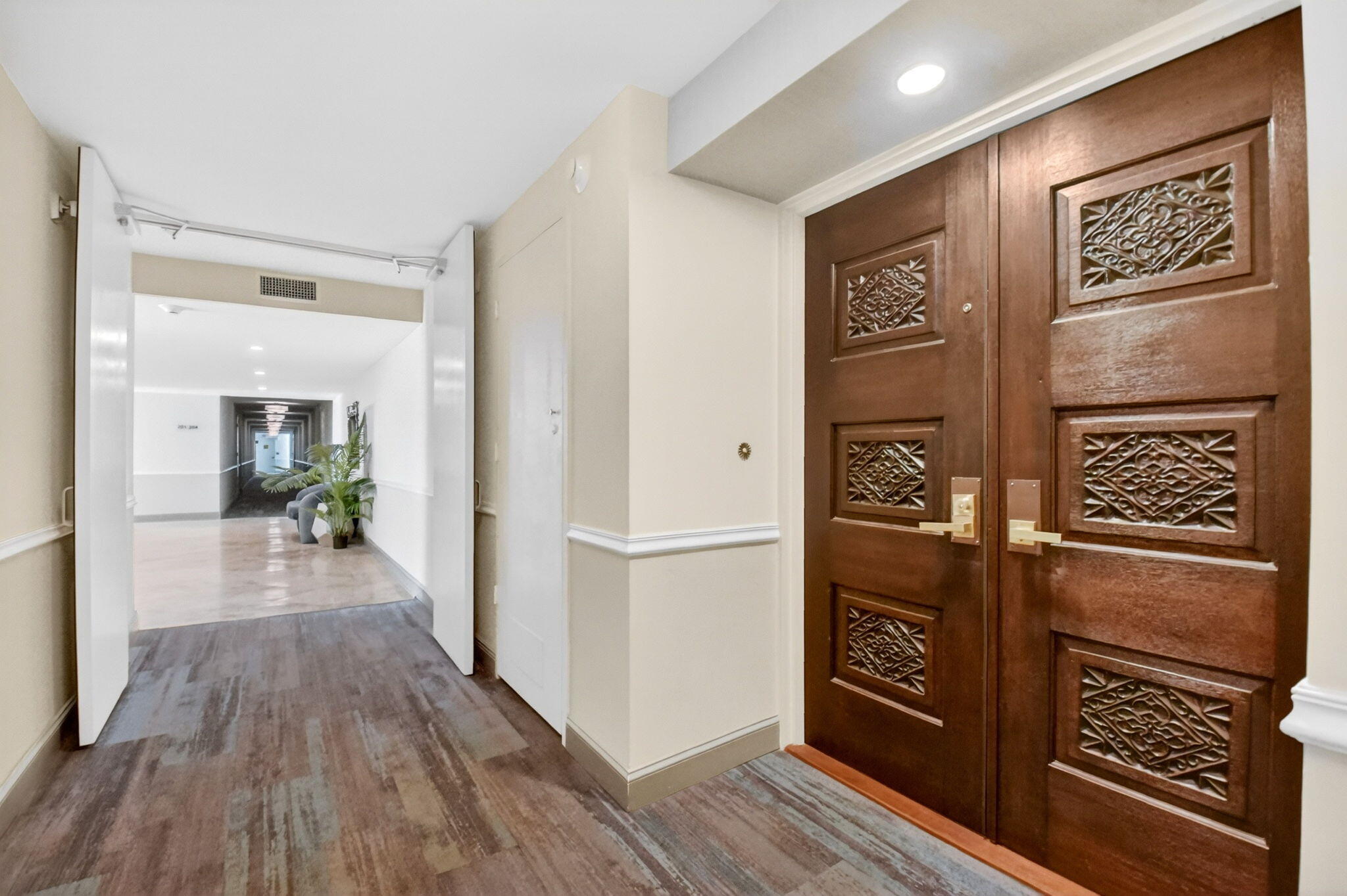Properties | Stephanie Kaufman 2200 S Ocean Boulevard 206