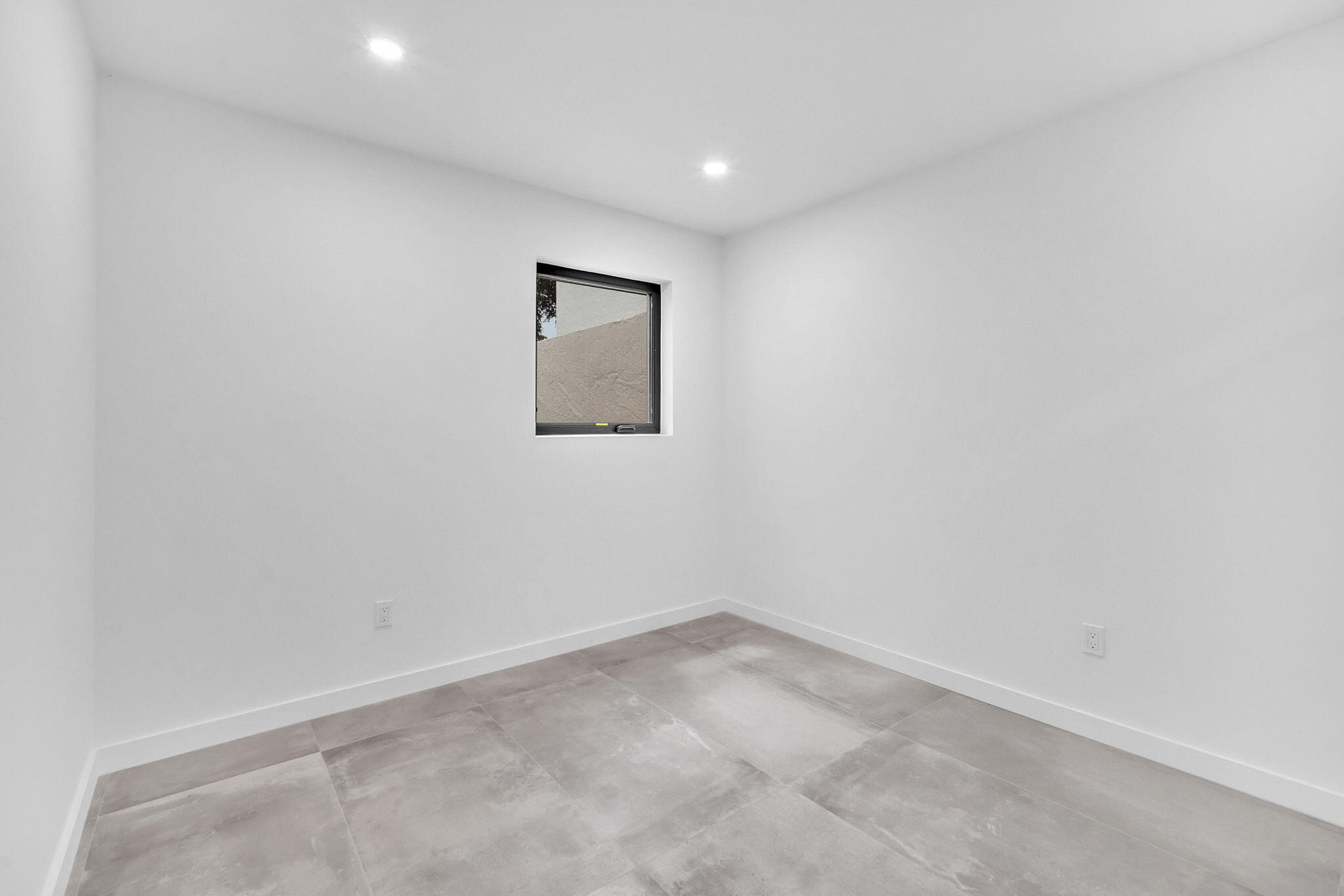 EMERALD GARDENS - Residential Lease