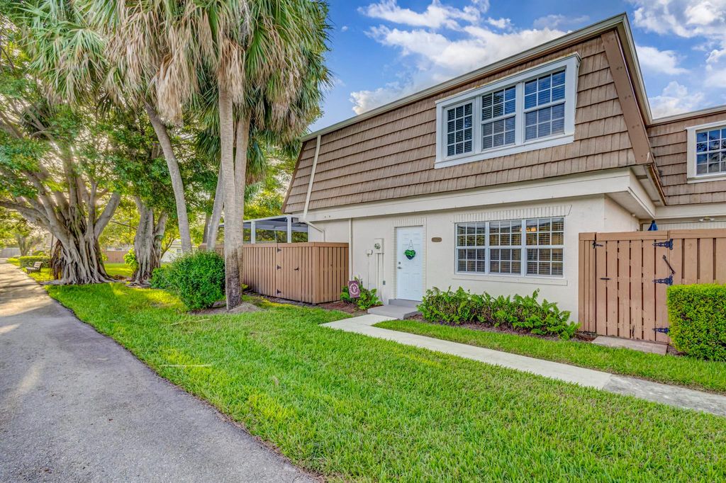 Photo of 4338 Hazel Avenue #B, Palm Beach Gardens, FL 33410 (MLS # R10931056)