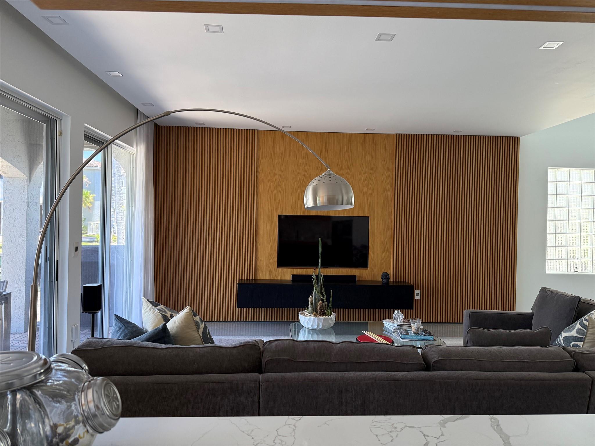 Aventura Lakes Ph 01 - Residential Lease