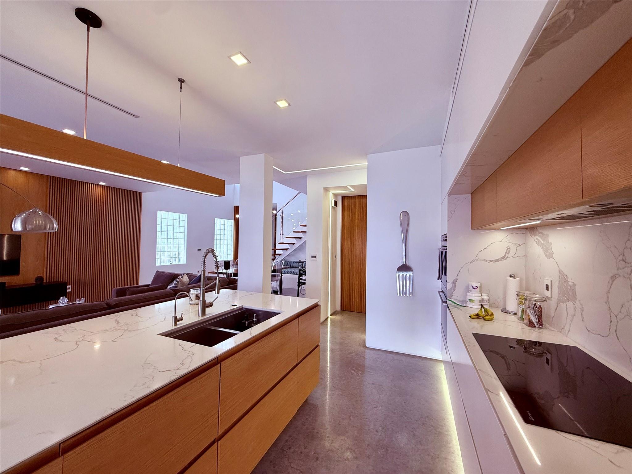 Aventura Lakes Ph 01 - Residential Lease