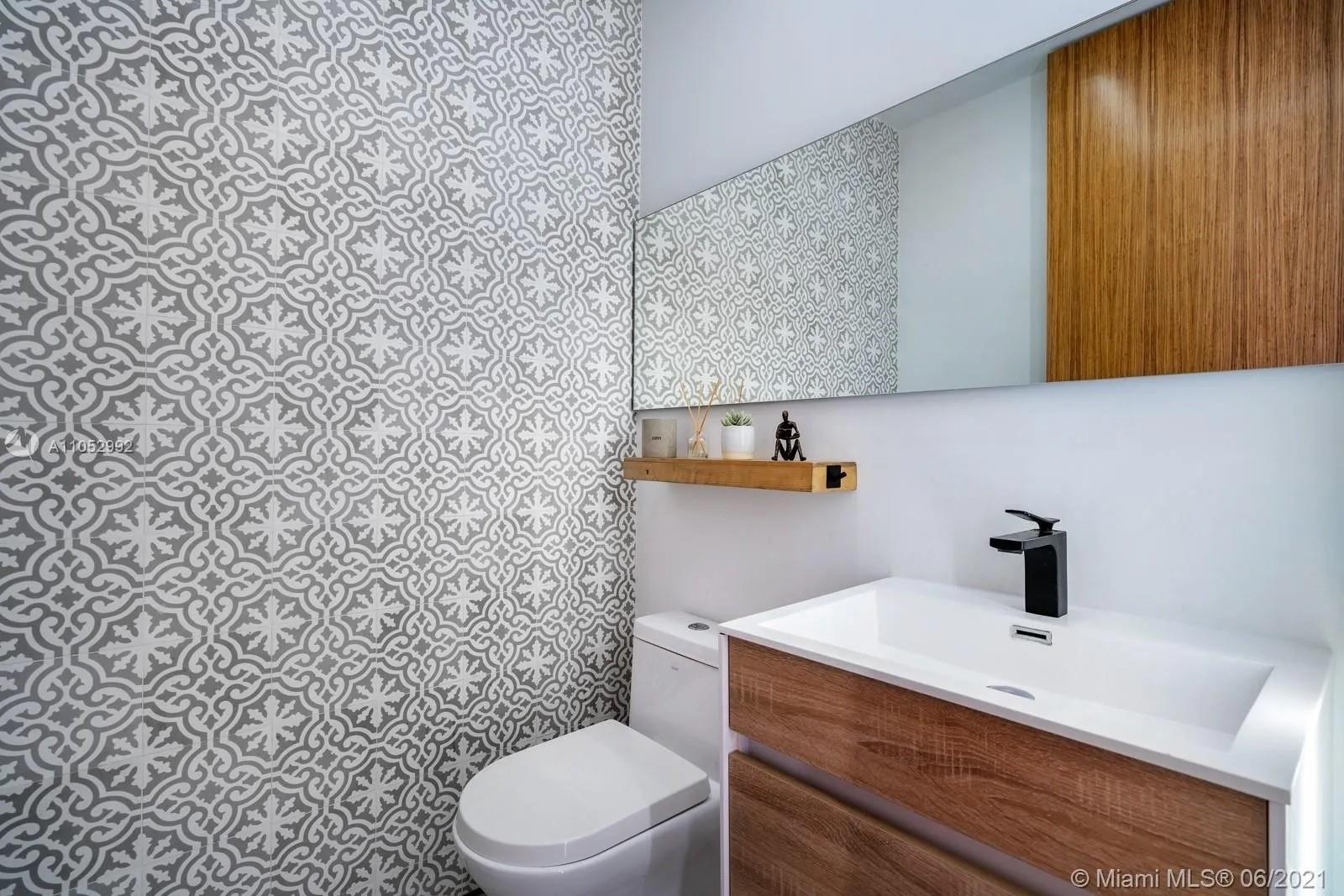 Aventura Lakes Ph 01 - Residential Lease