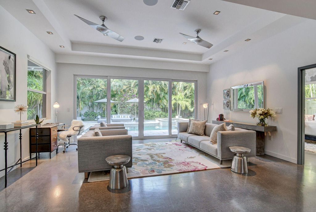 Photo of 717 NE 1st Court, Delray Beach, FL 33483 (MLS # R10975792)