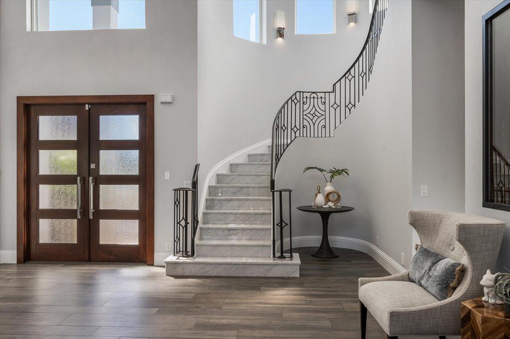 BREAKERS WEST - Residential