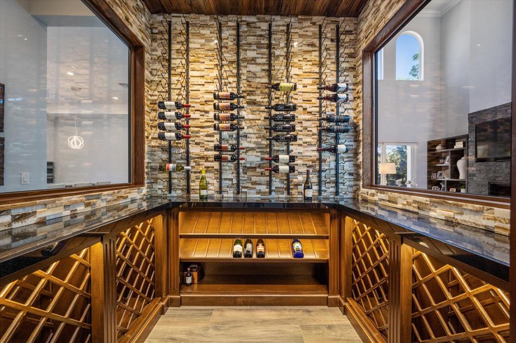 BREAKERS WEST - Residential