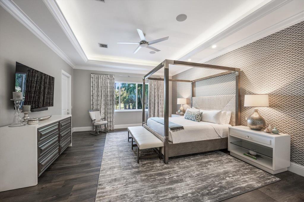 BREAKERS WEST - Residential