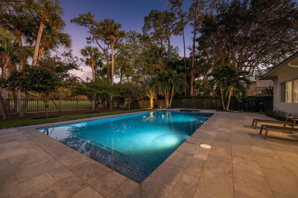 BREAKERS WEST - Residential