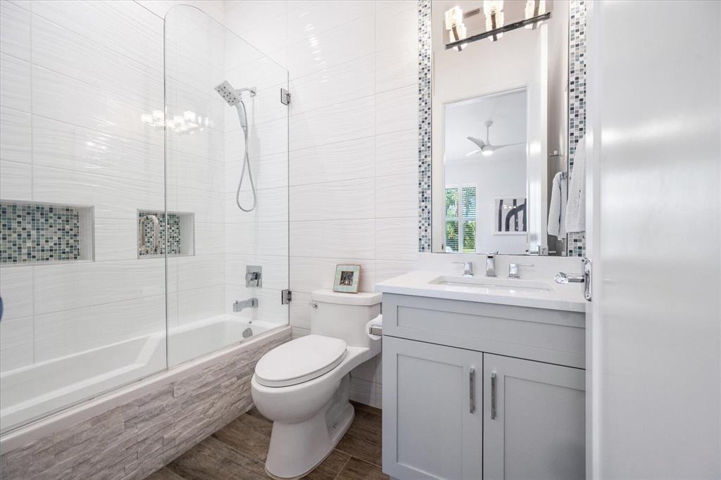 BREAKERS WEST - Residential