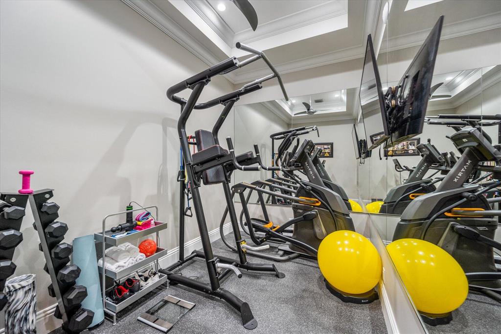 BREAKERS WEST - Residential