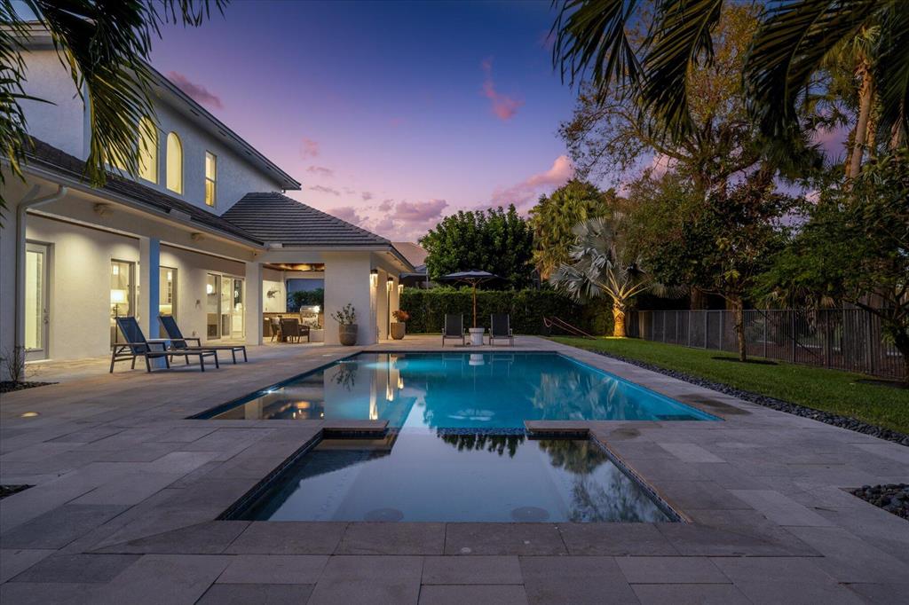 BREAKERS WEST - Residential