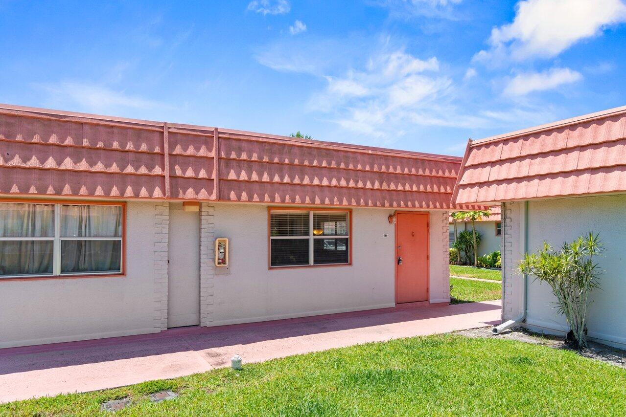 266 Seville L