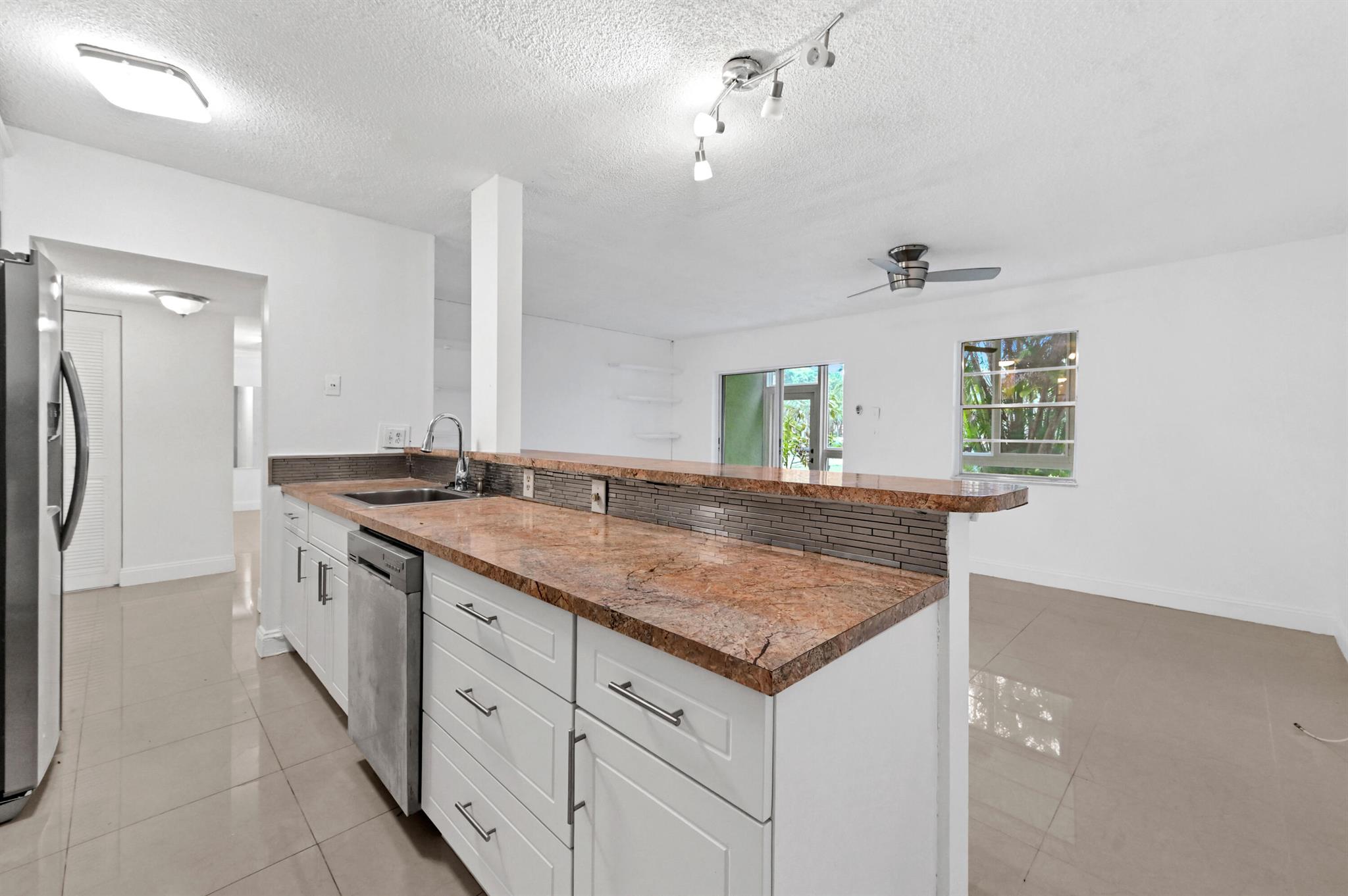 5190 E Sabal Palm Boulevard 104