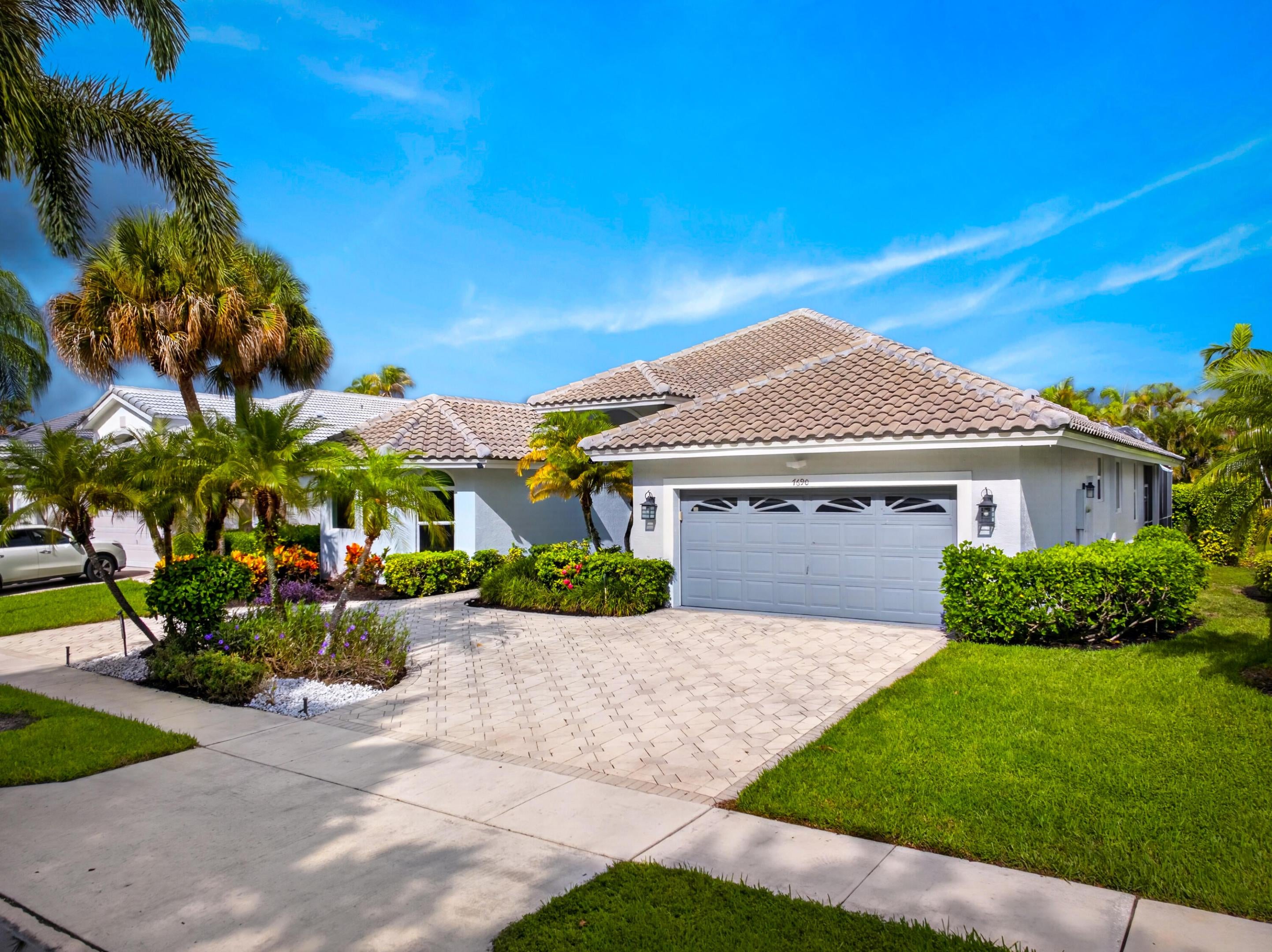7690 La Corniche Circle