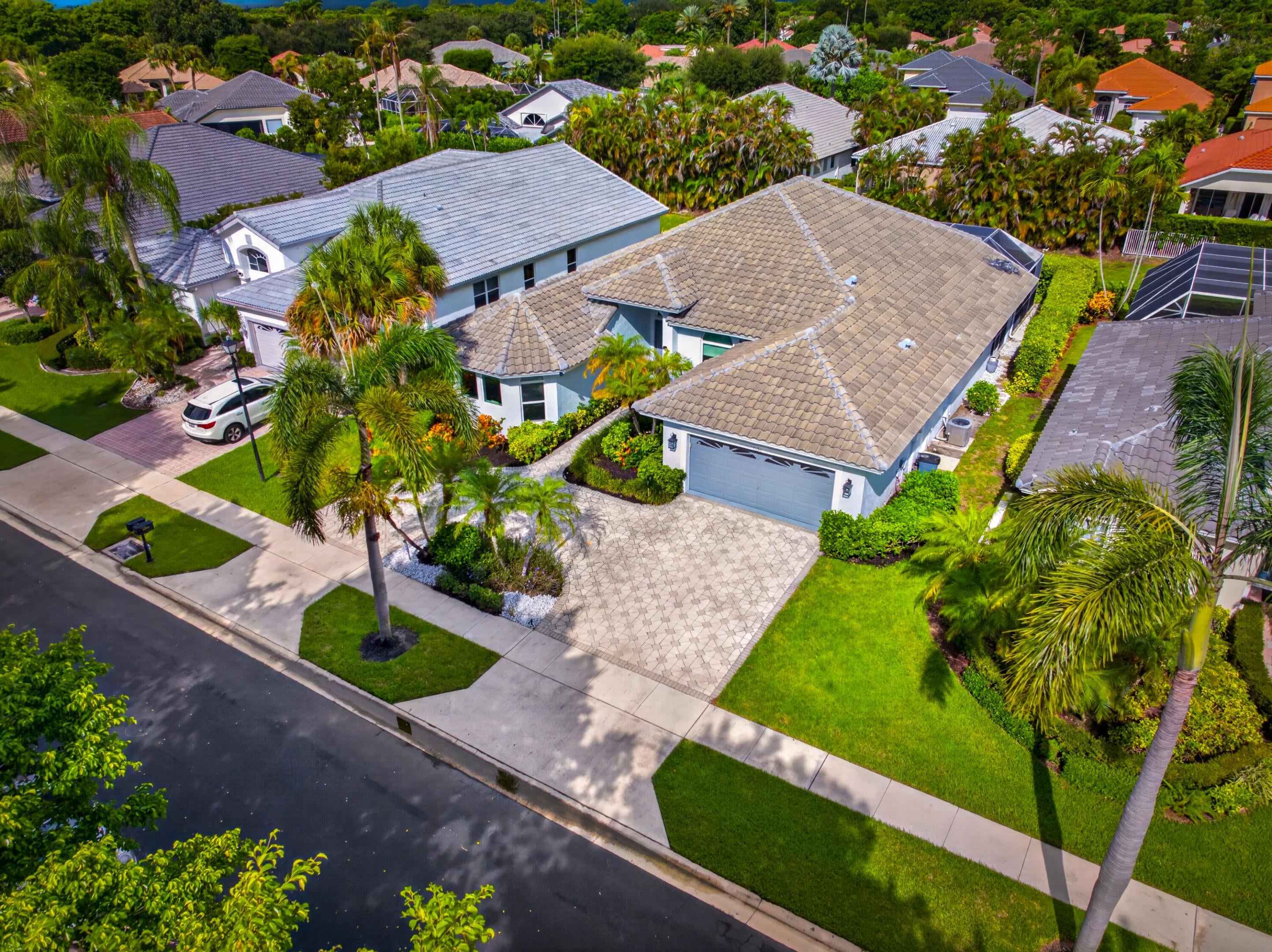 7690 La Corniche Circle