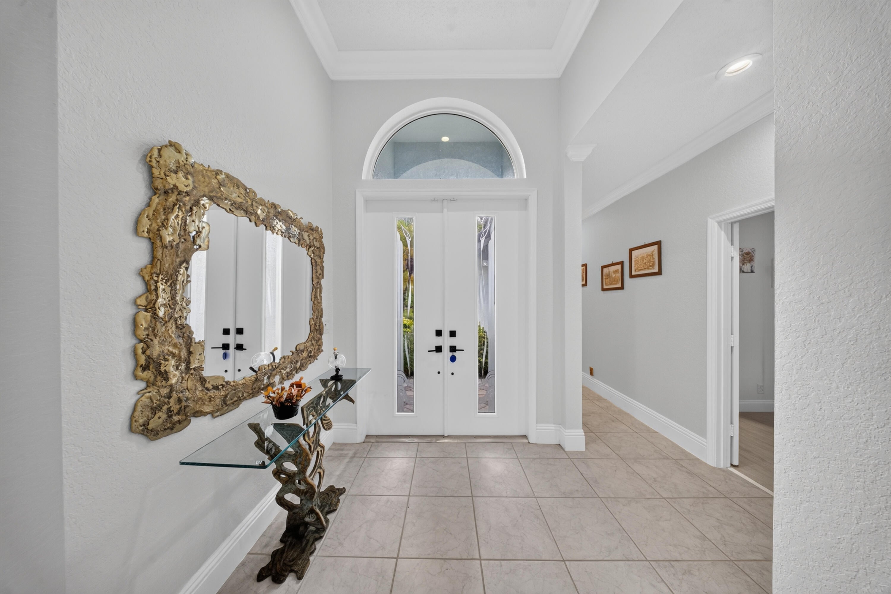 7690 La Corniche Circle