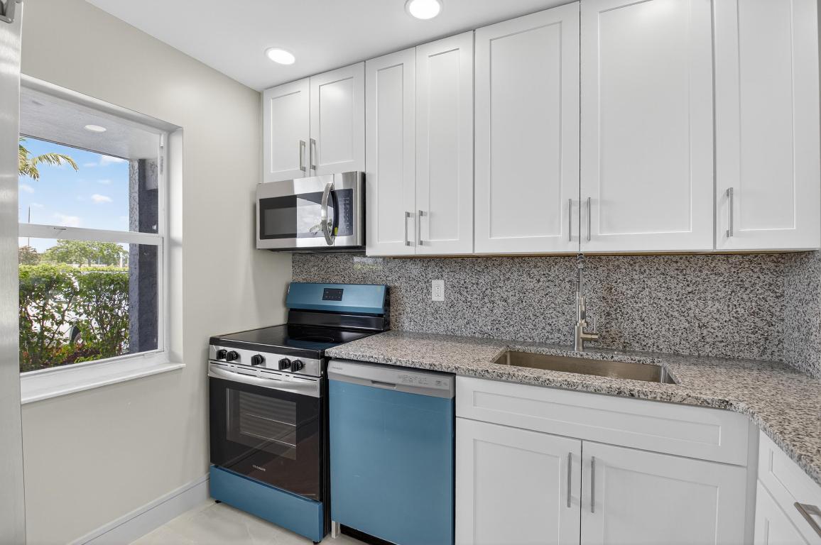 SANDALFOOT SOUTH THREE  COND - Residential