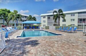 SANDALFOOT SOUTH THREE  COND - Residential