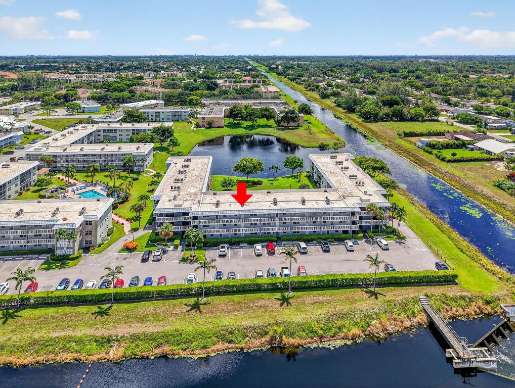 SANDALFOOT SOUTH THREE  COND - Residential