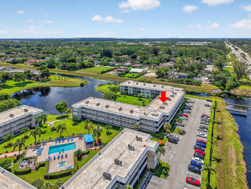 SANDALFOOT SOUTH THREE  COND - Residential