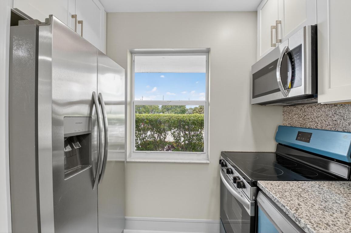 SANDALFOOT SOUTH THREE  COND - Residential