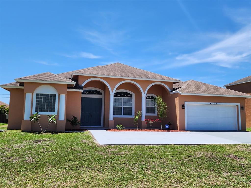 Photo of 4374 SW Savona Boulevard, Port St Lucie, FL 34953 (MLS # R10886391)