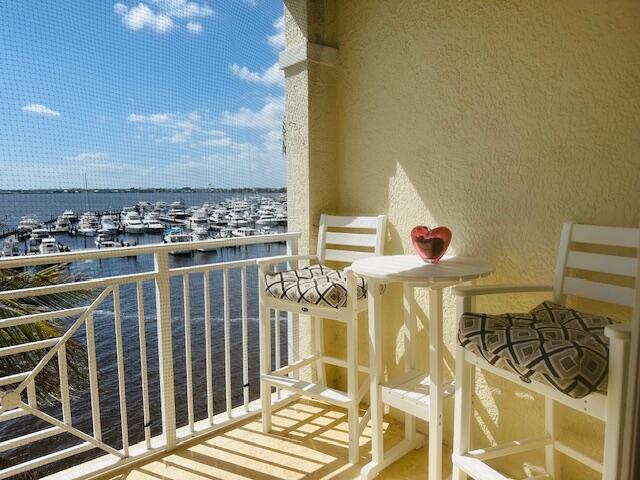 HARBORAGE YACHT CONDO - Residential Lease