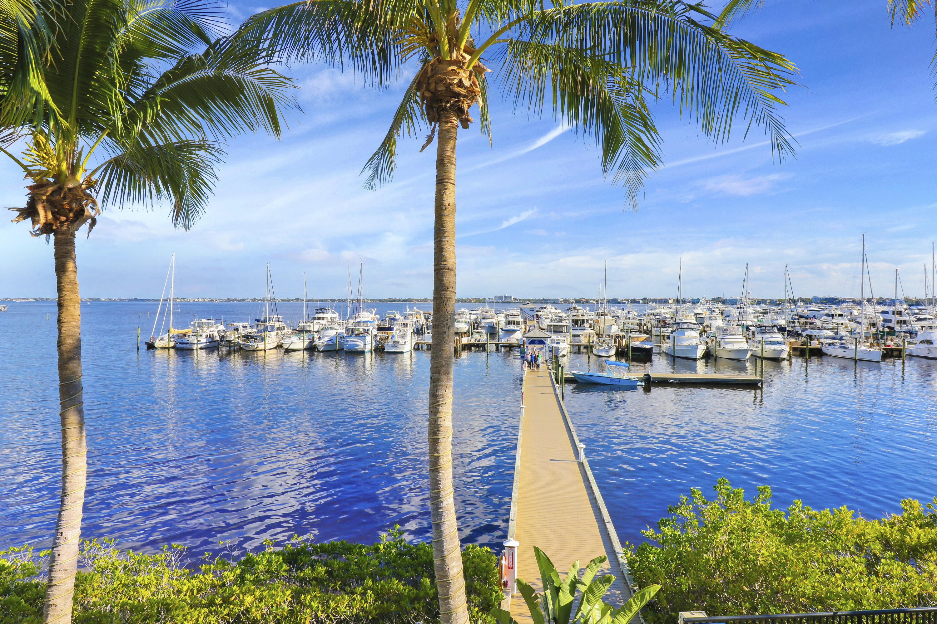 HARBORAGE YACHT CONDO - Residential Lease