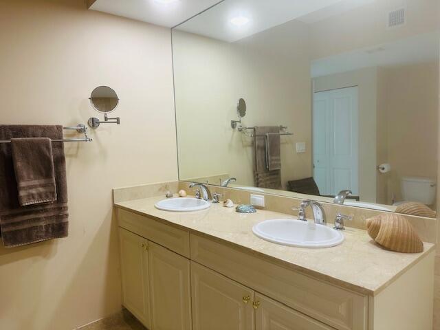 HARBORAGE YACHT CONDO - Residential Lease