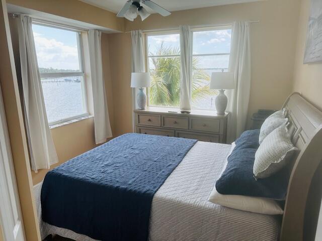HARBORAGE YACHT CONDO - Residential Lease