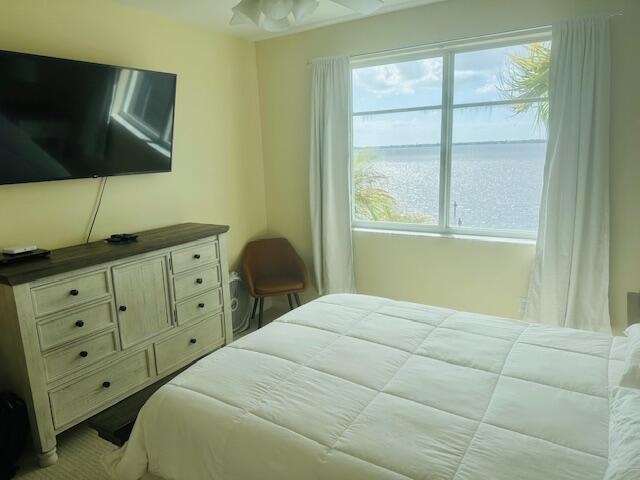HARBORAGE YACHT CONDO - Residential Lease