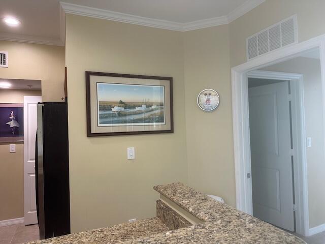HARBORAGE YACHT CONDO - Residential Lease