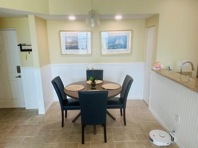 HARBORAGE YACHT CONDO - Residential Lease