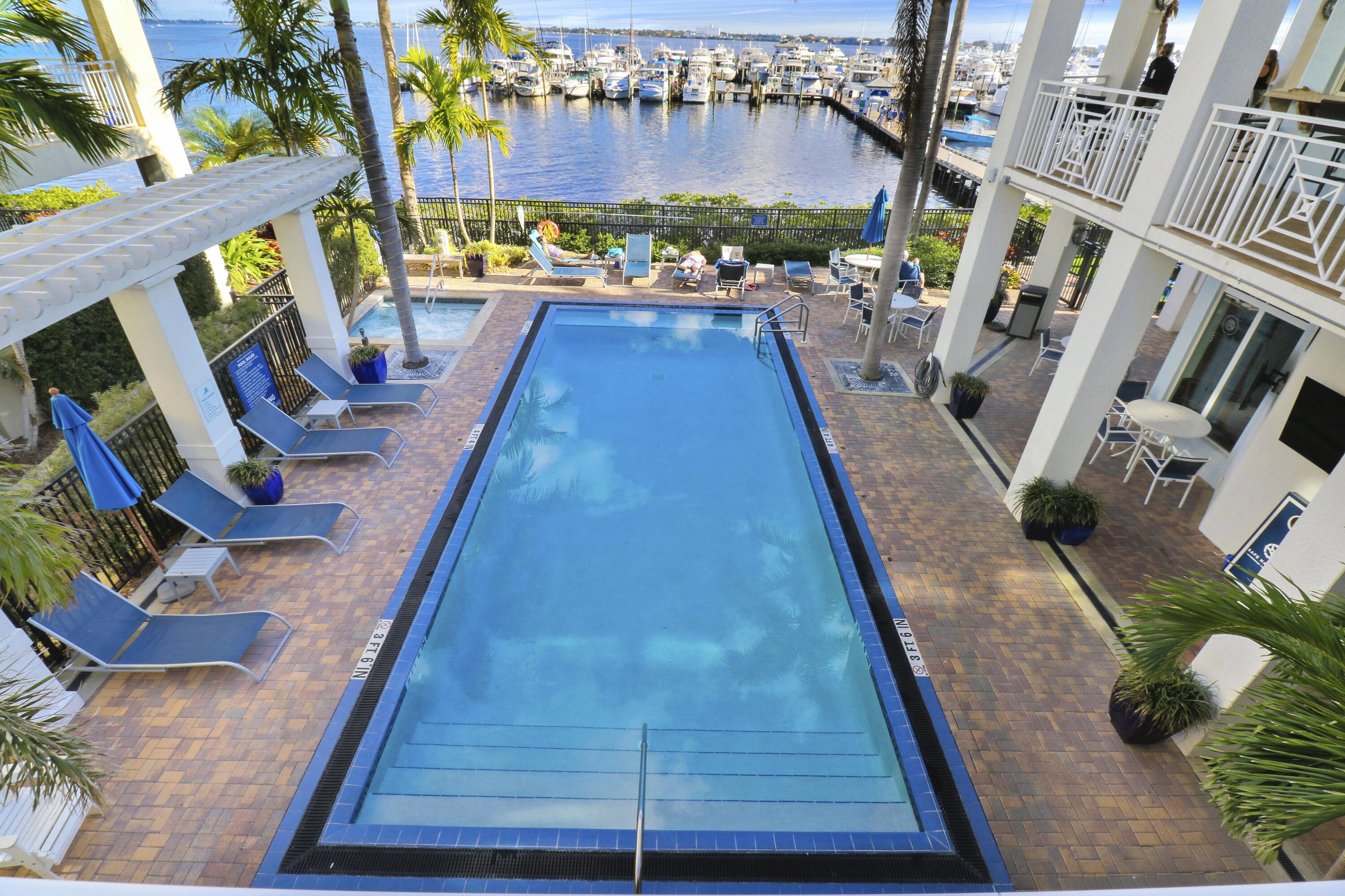 HARBORAGE YACHT CONDO - Residential Lease