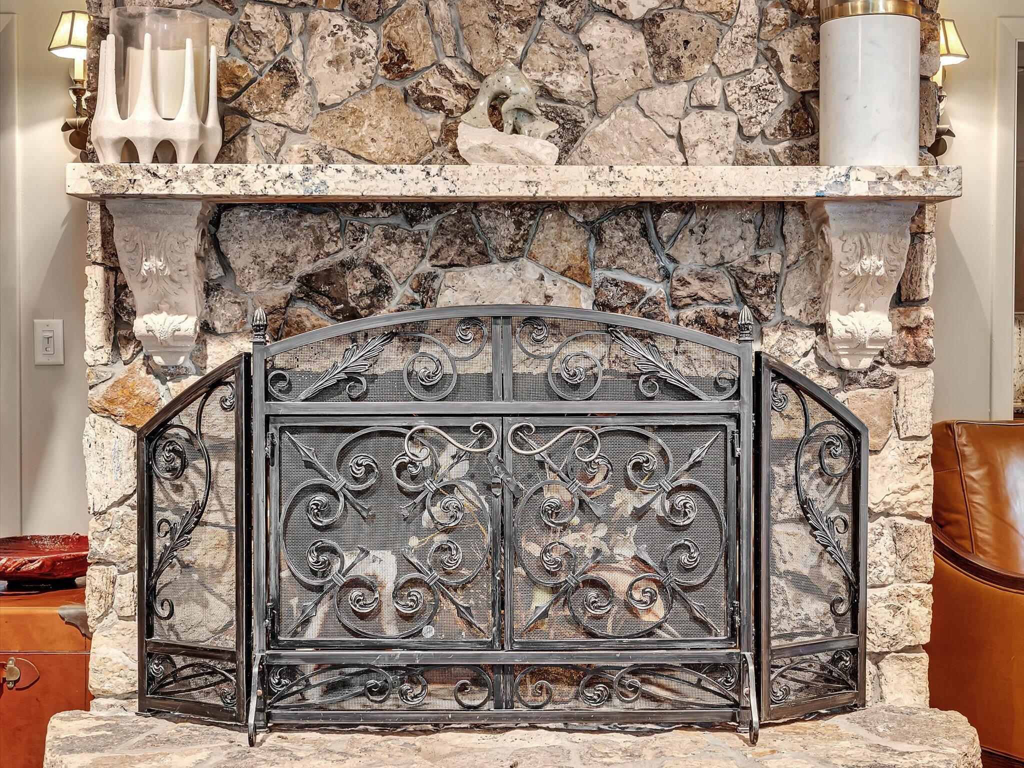 WATERWAY MANOR - Residential