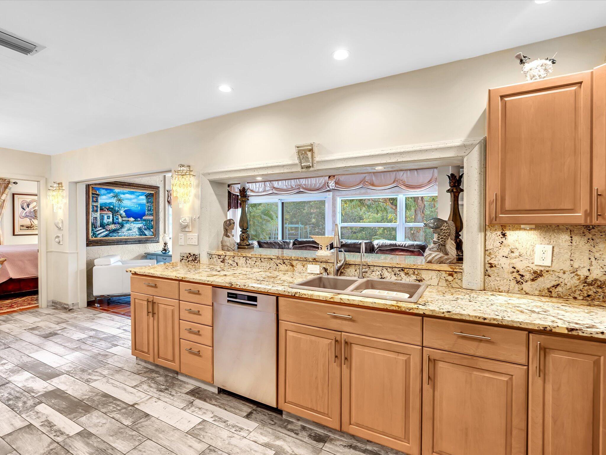 WATERWAY MANOR - Residential