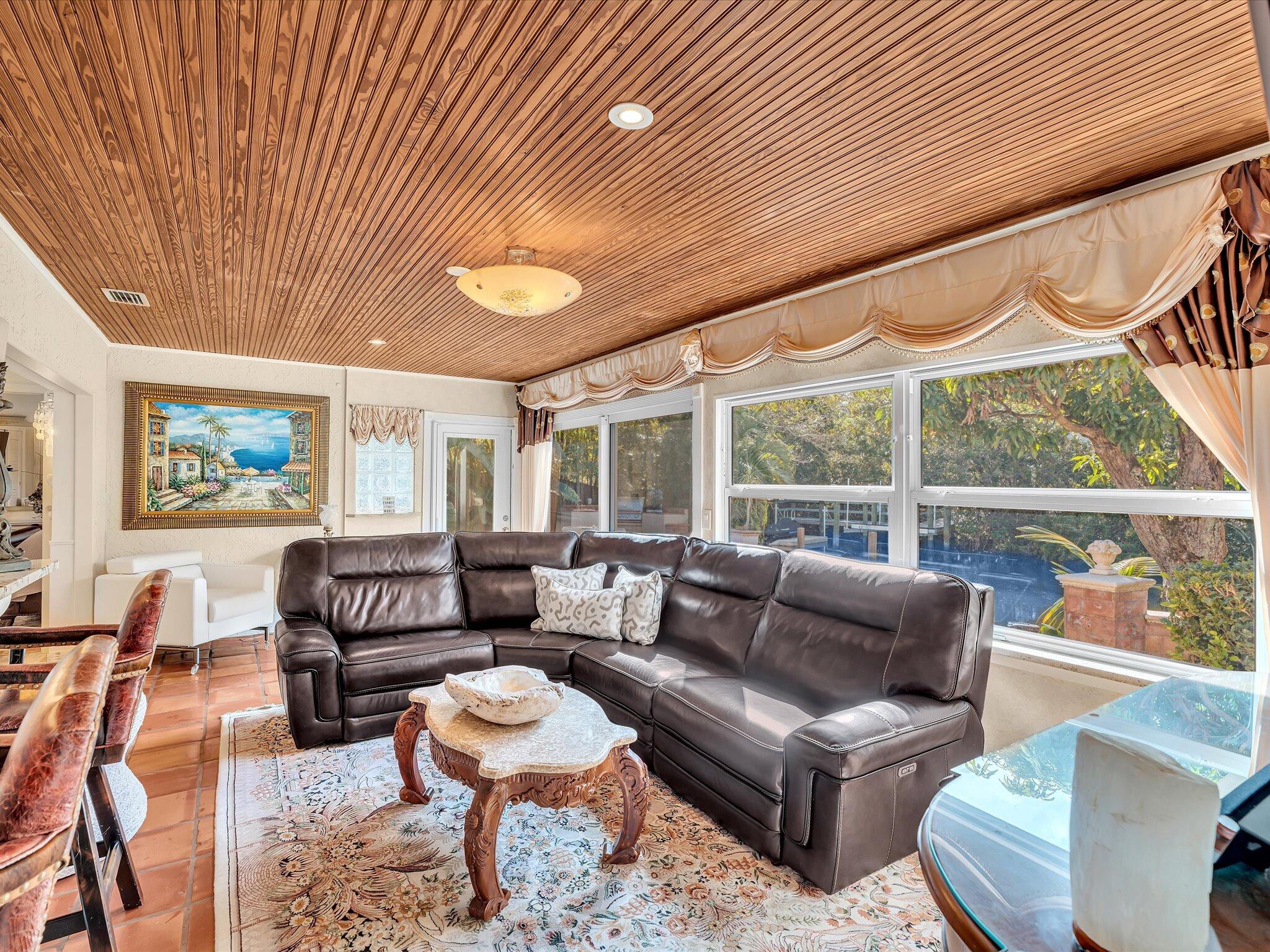 WATERWAY MANOR - Residential