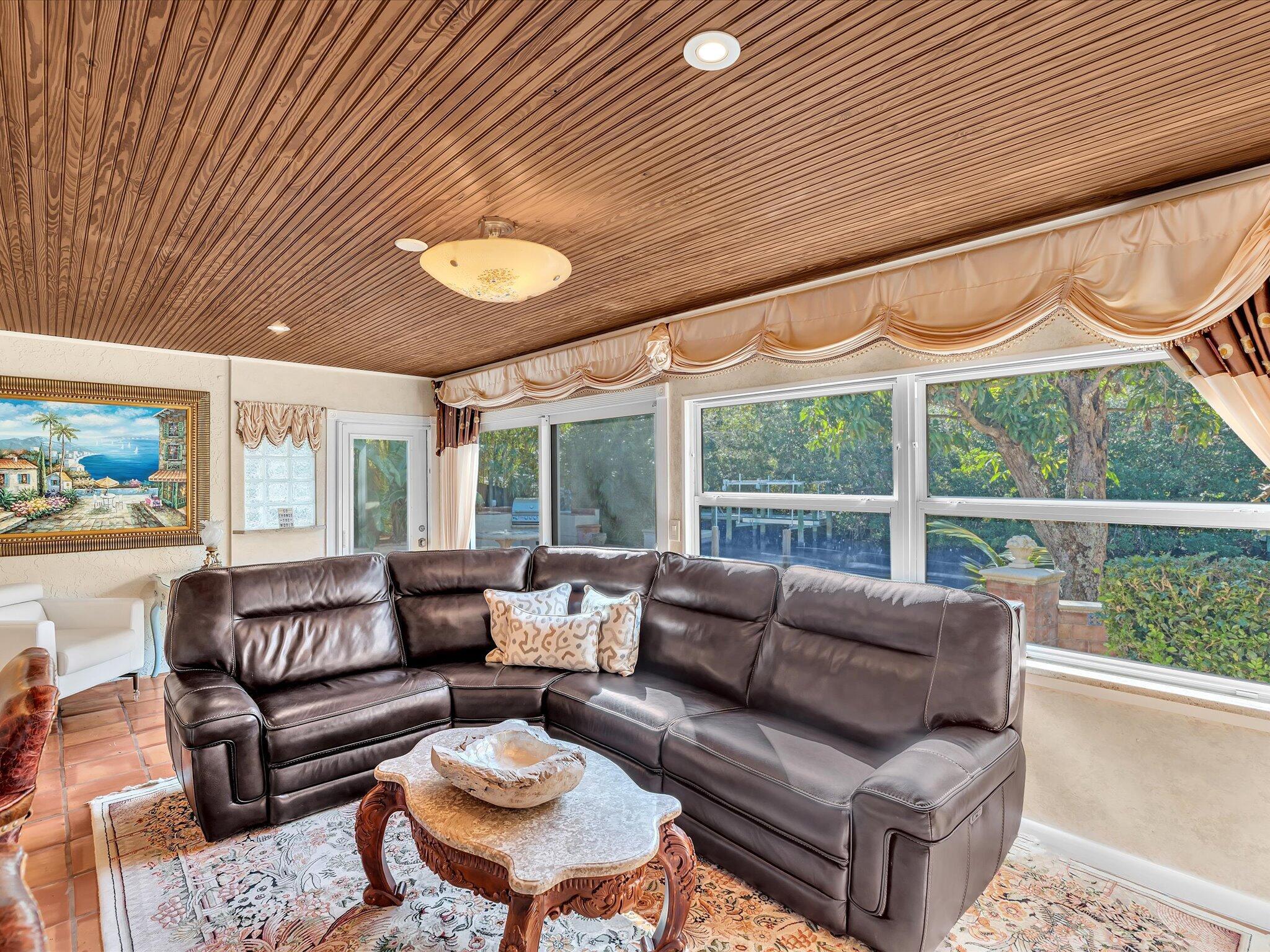 WATERWAY MANOR - Residential