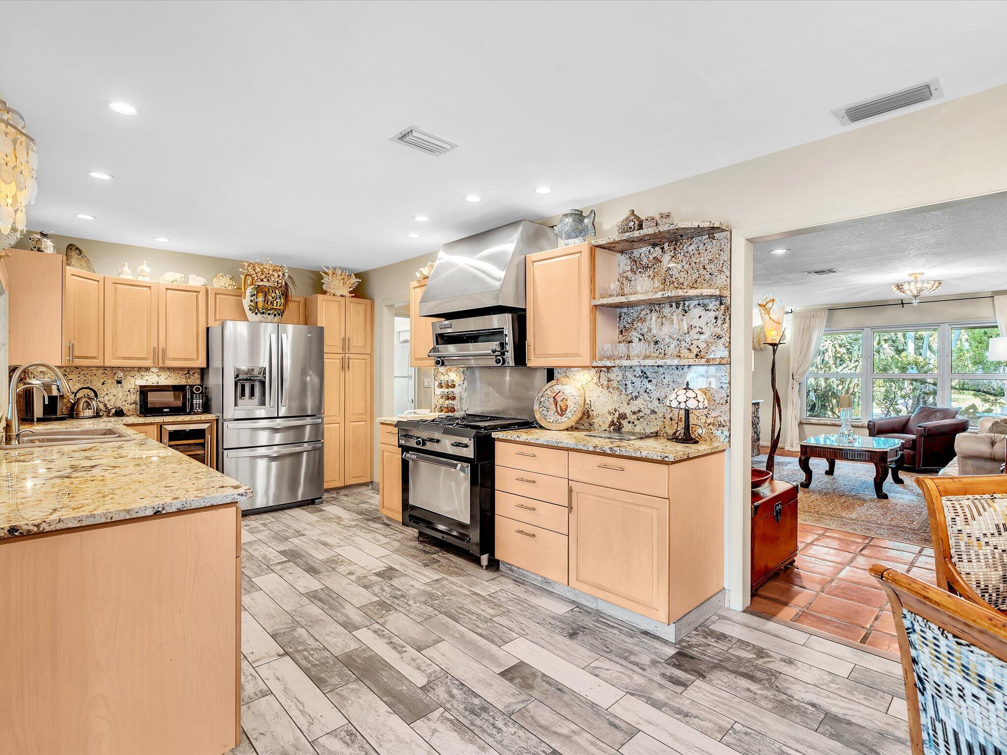 WATERWAY MANOR - Residential