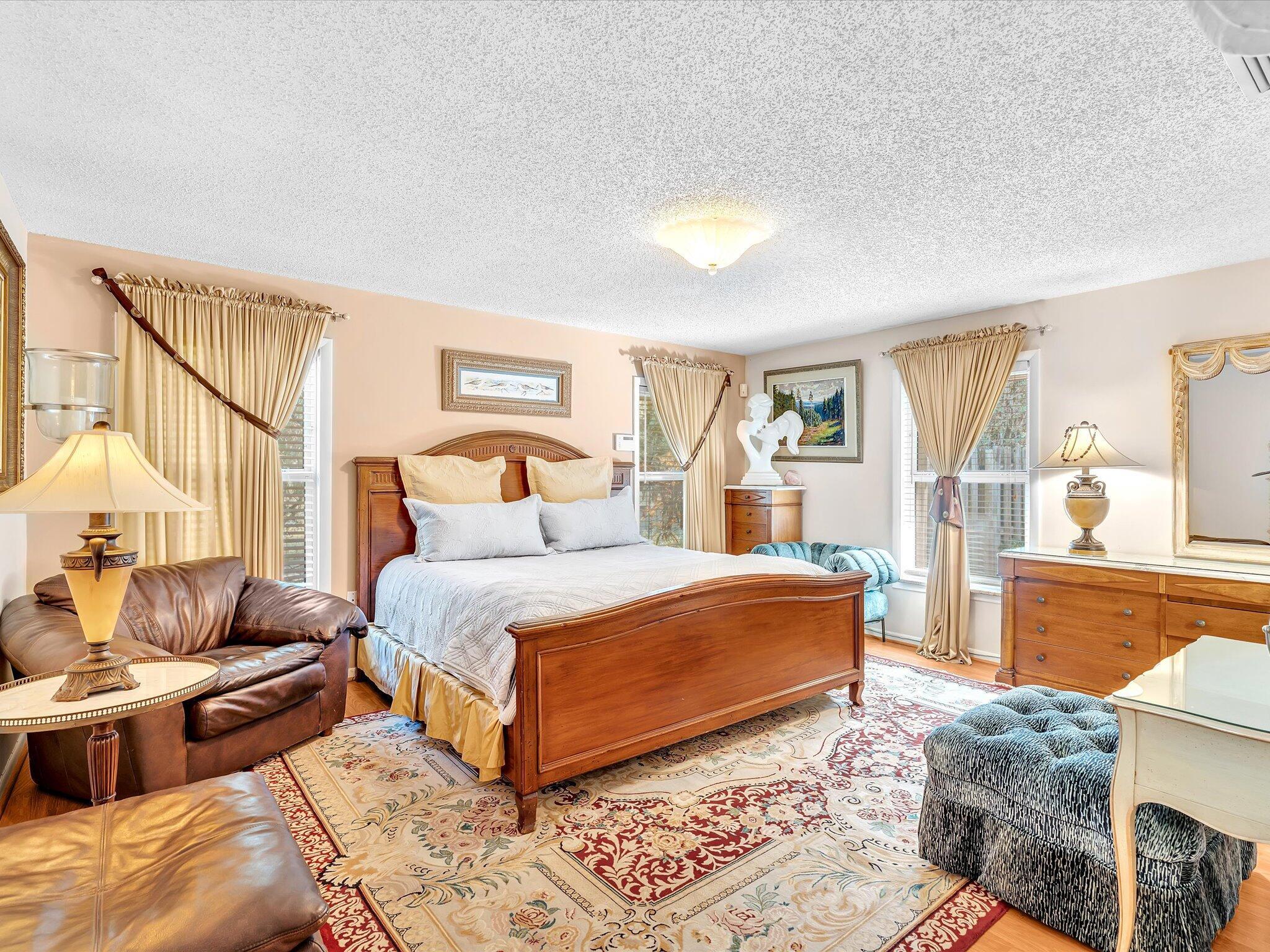 WATERWAY MANOR - Residential