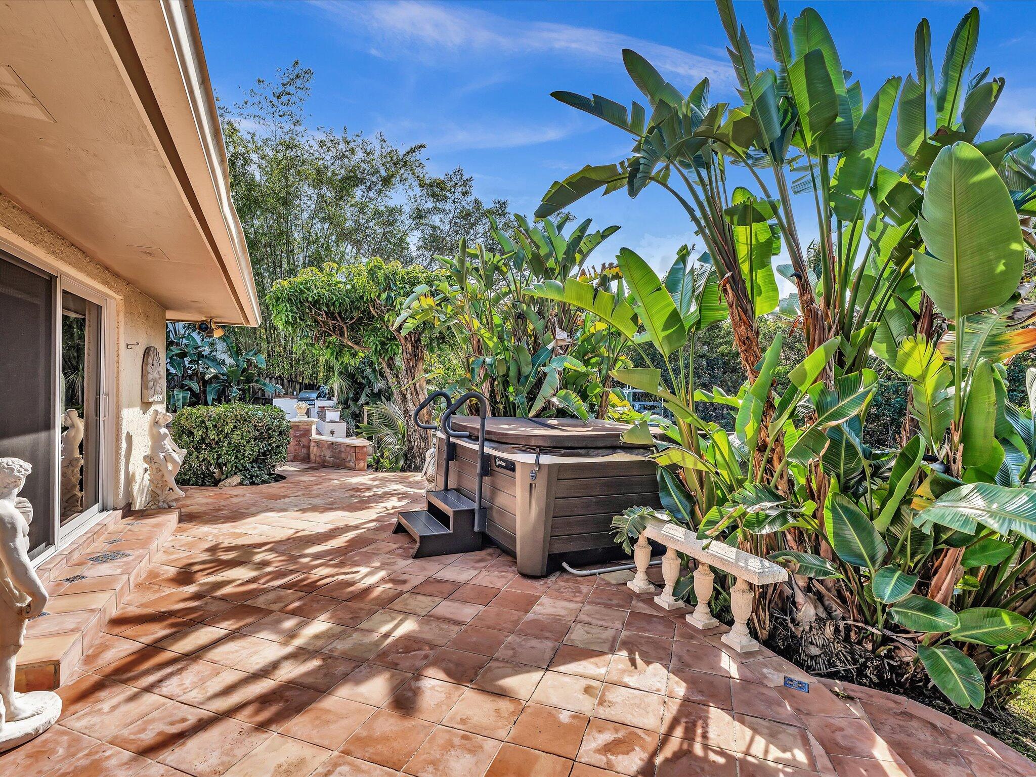 WATERWAY MANOR - Residential