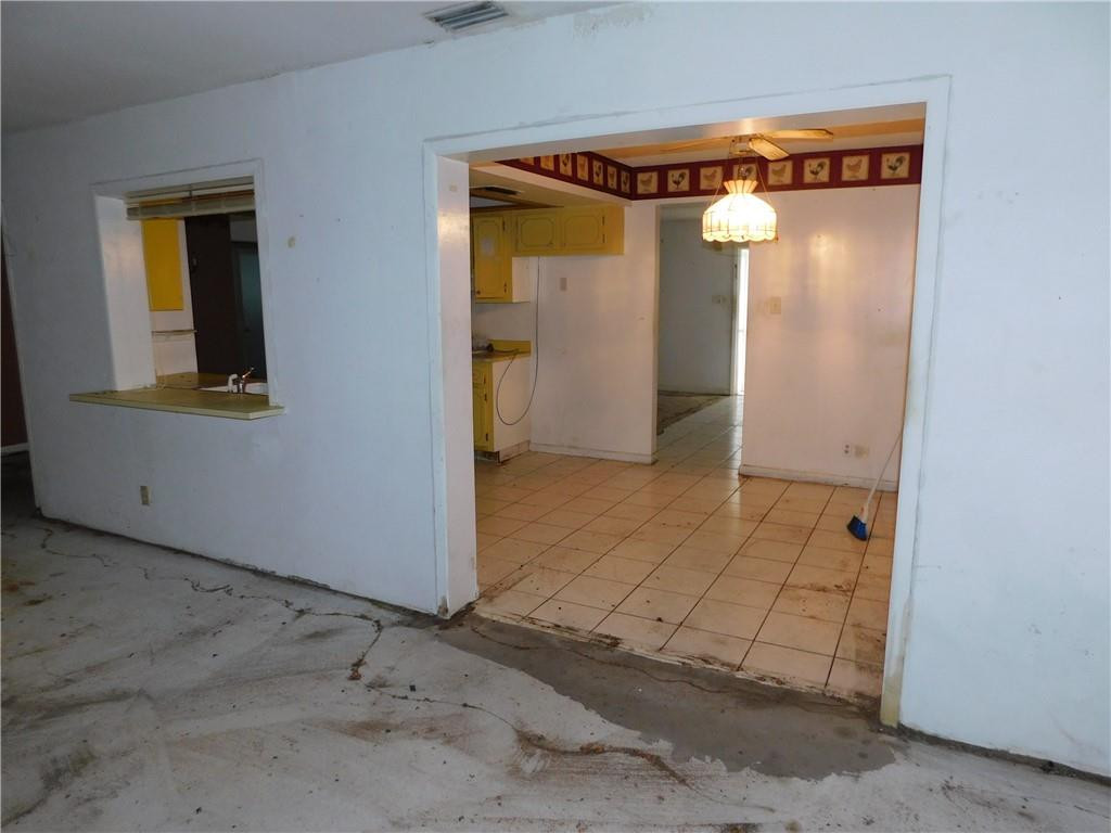 Paradise Gardens Sec 4 76 - Residential