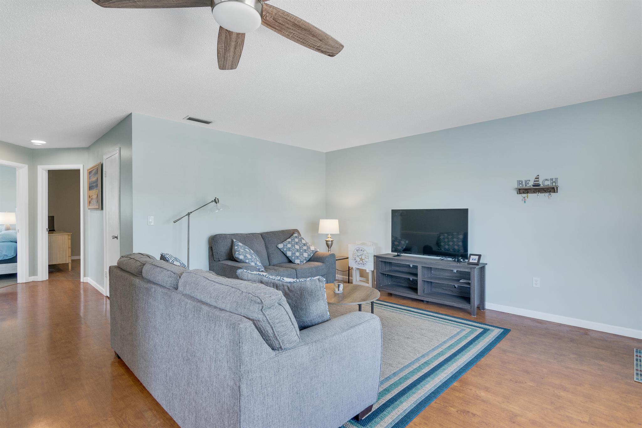 2800 Indian River Boulevard J10