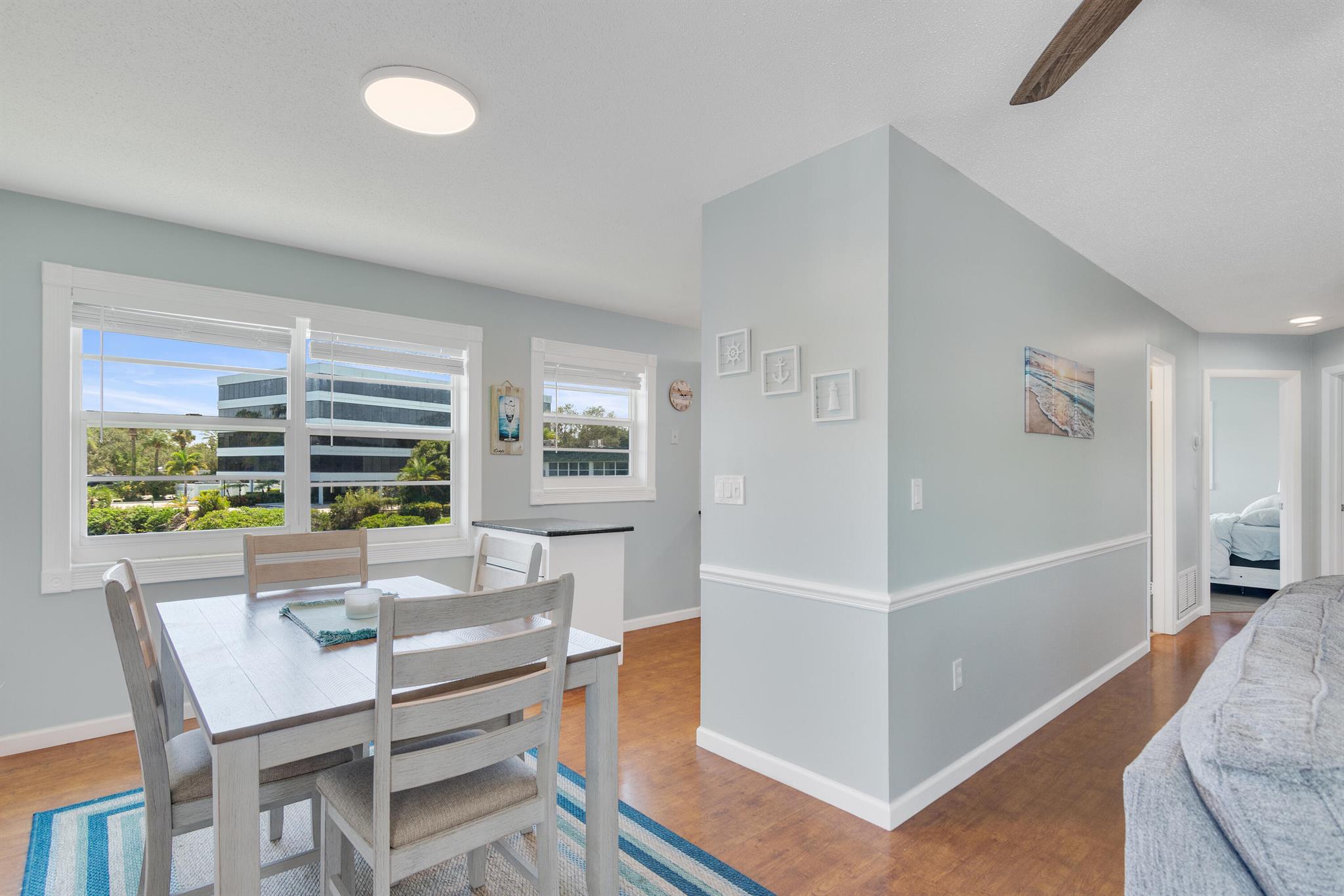 2800 Indian River Boulevard J10