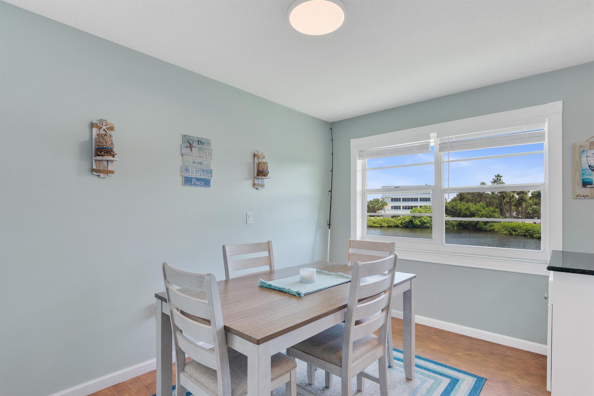 2800 Indian River Boulevard J10